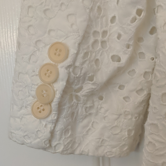 *Sold*TALBOTS Eyelet 3/4 Sleeve Blazer - Picture 5 of 5